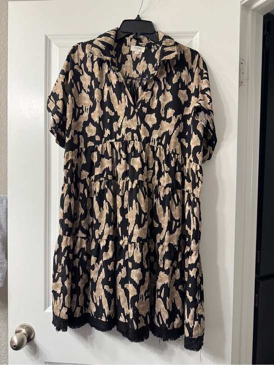 Umgee Dresses & Skirts - Umgee Black and Beige Tiered Casual Shirt Dress